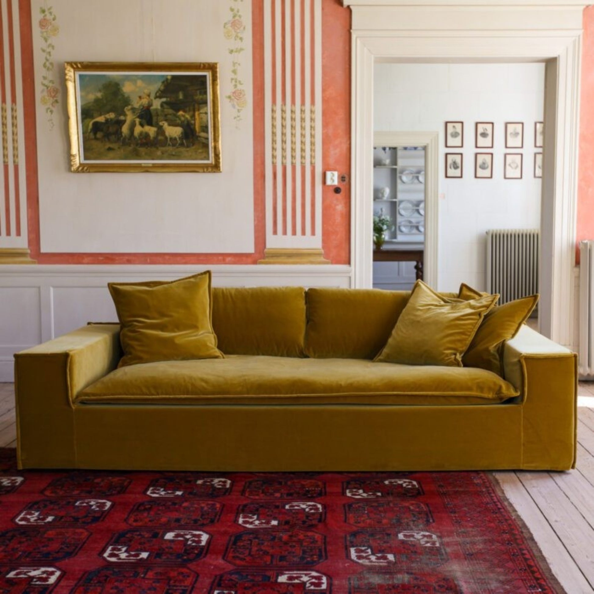 Modish Sofa