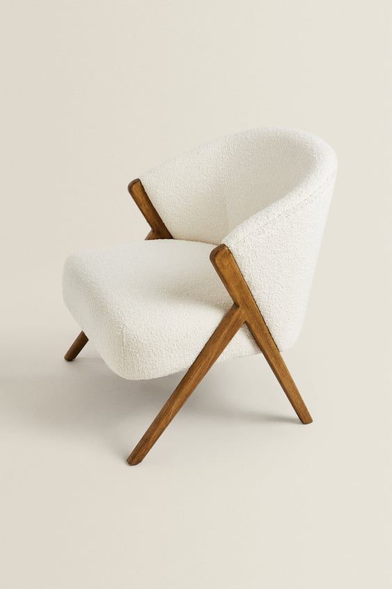 Elianaa Chair