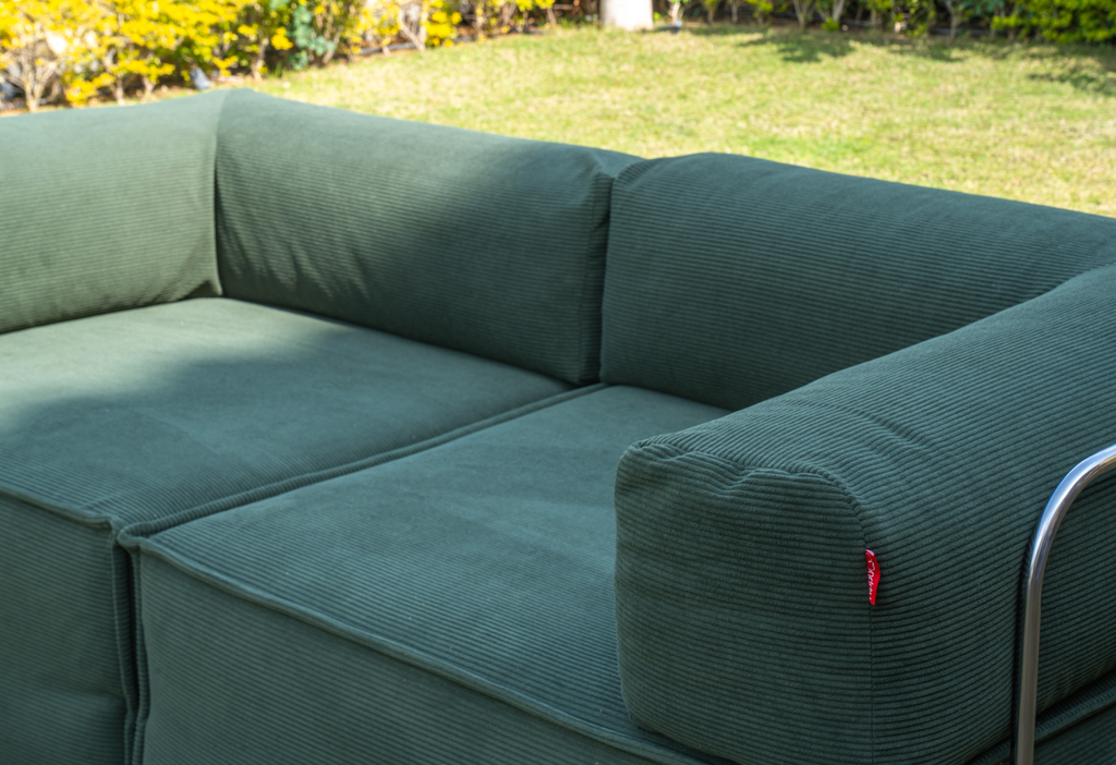 Loma sofa