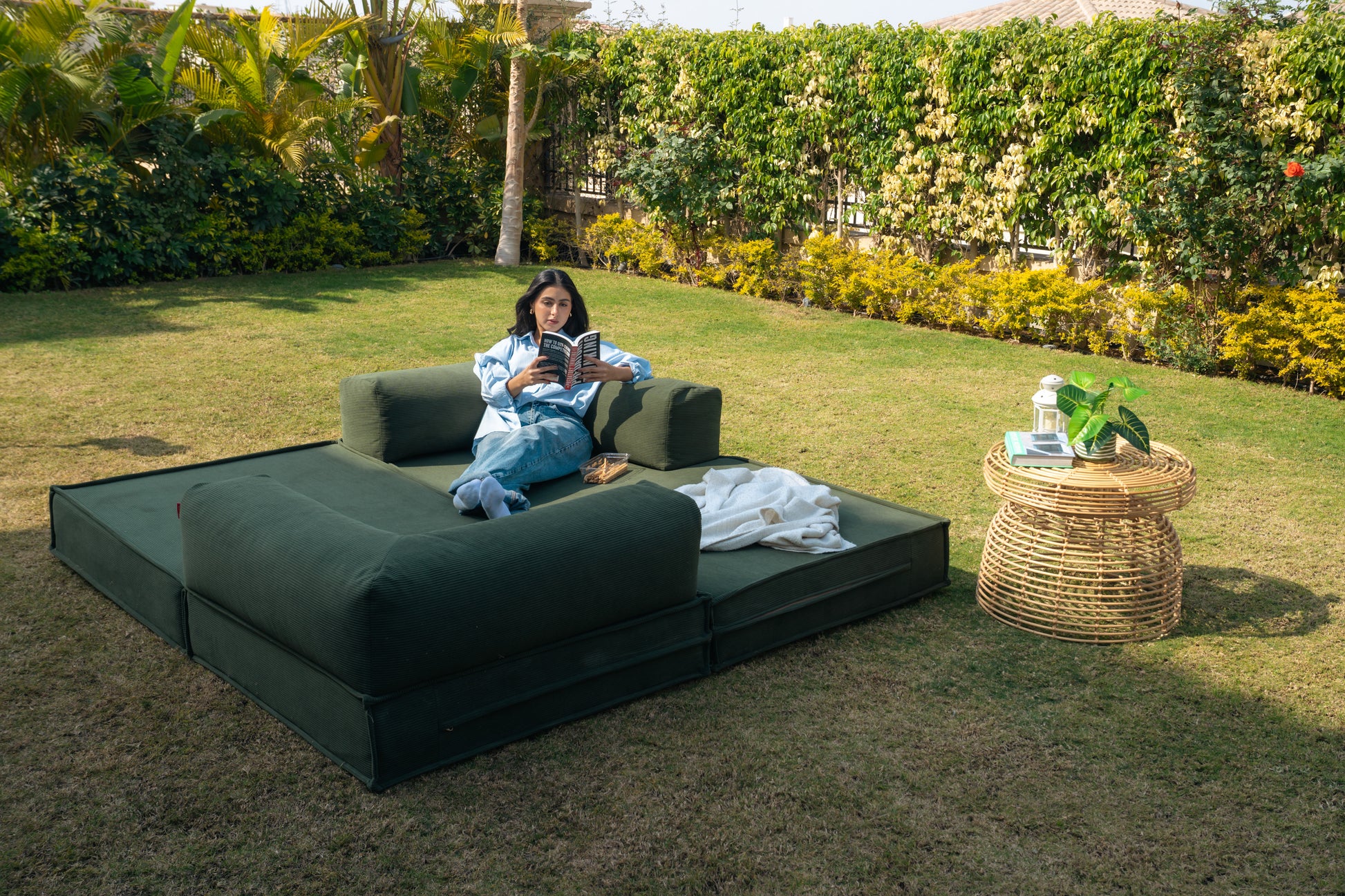 Loma sofa