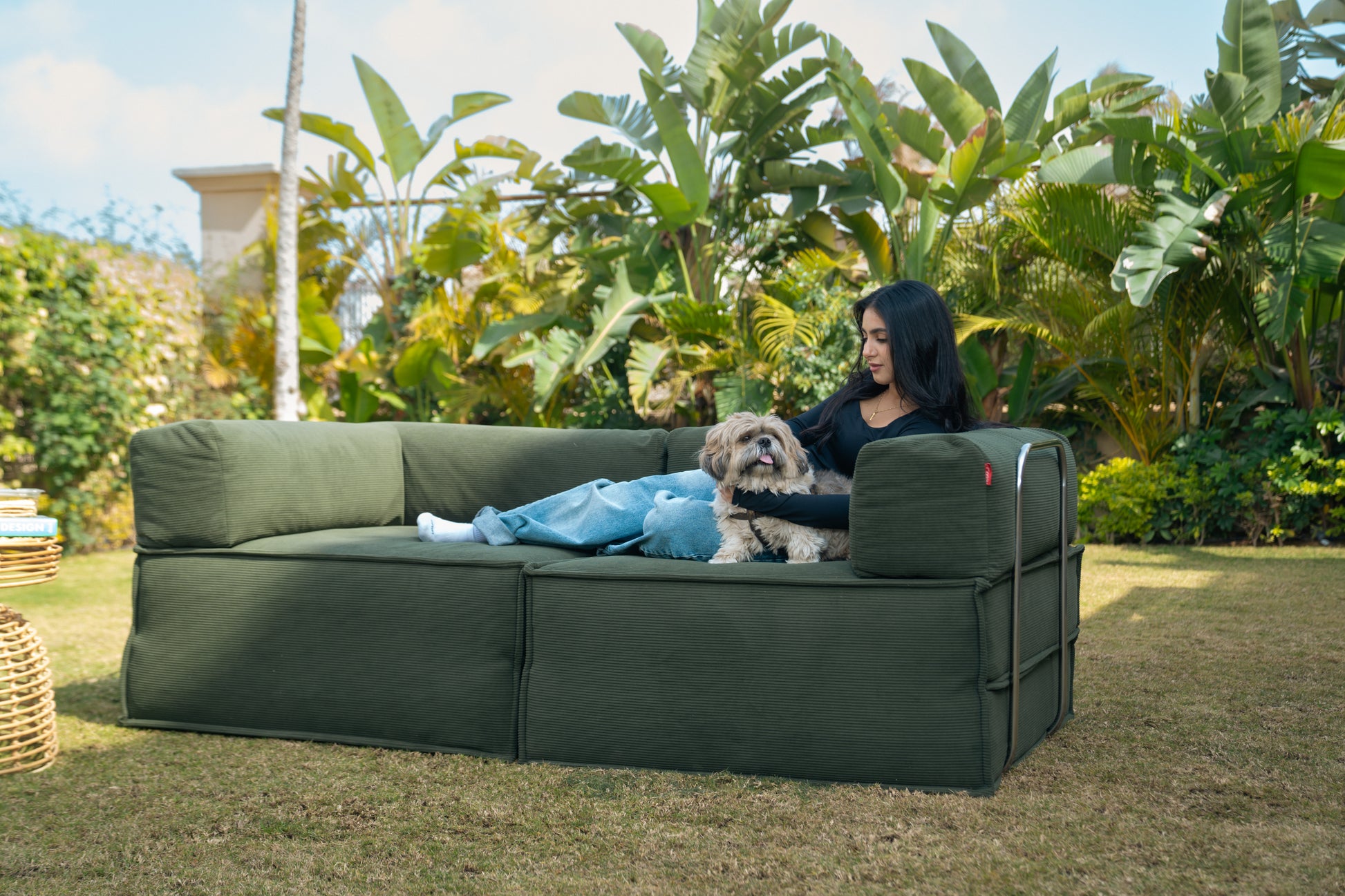 Loma sofa
