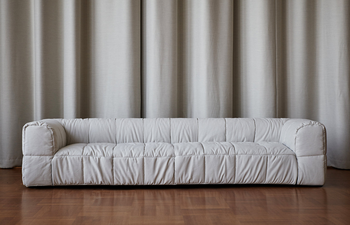 Kovar Sofa